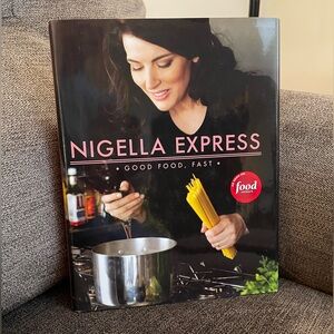 Nigella Express Good Food Fast Hardcover Cookbook - Bought NEW - Never used